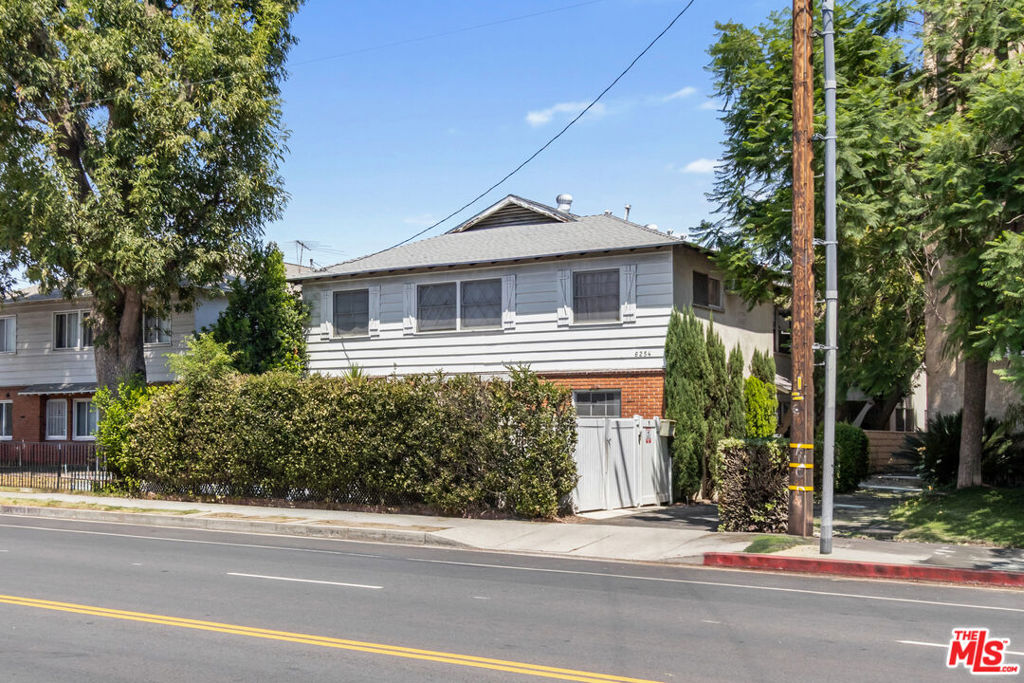 6254 Whitsett, Valley Glen, CA 91406 — photo 1