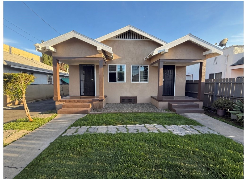 712 W 54th, Los Angeles, CA 90037 — photo 1