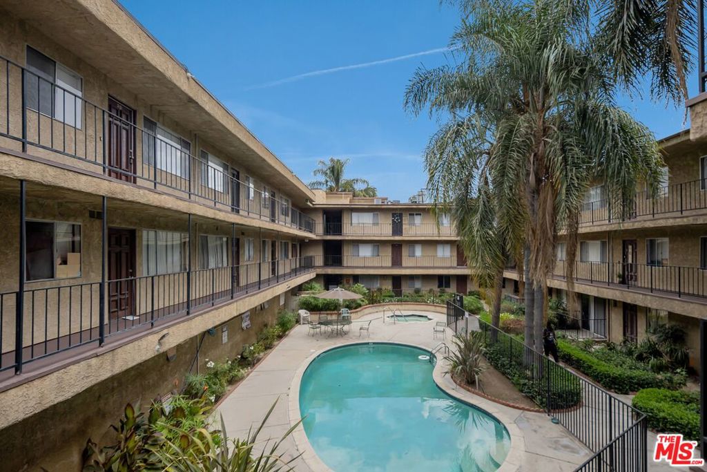 8505 Columbus Avenue 307, Los Angeles, CA 91343 — photo 1
