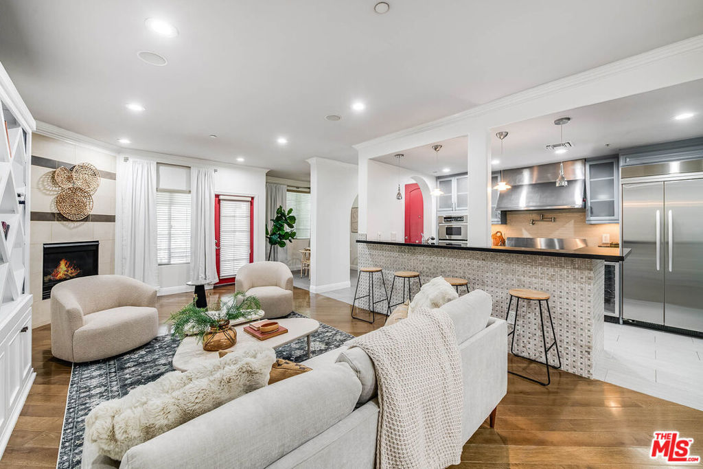 4805 Bellflower Avenue 104, Los Angeles, CA 91601 — photo 1