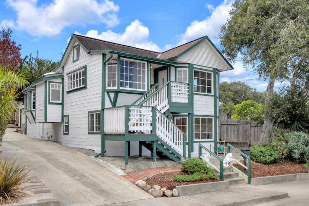 819 Newton Street, Monterey, CA 93940 — photo 1