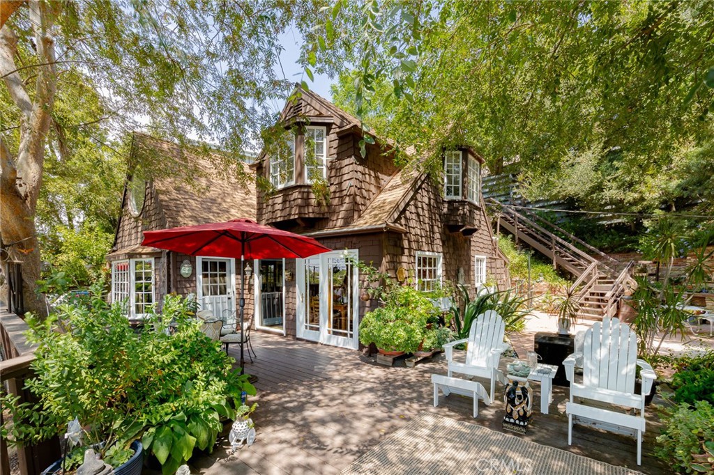 21008 Bandera, Woodland Hills, CA 91364 — photo 1