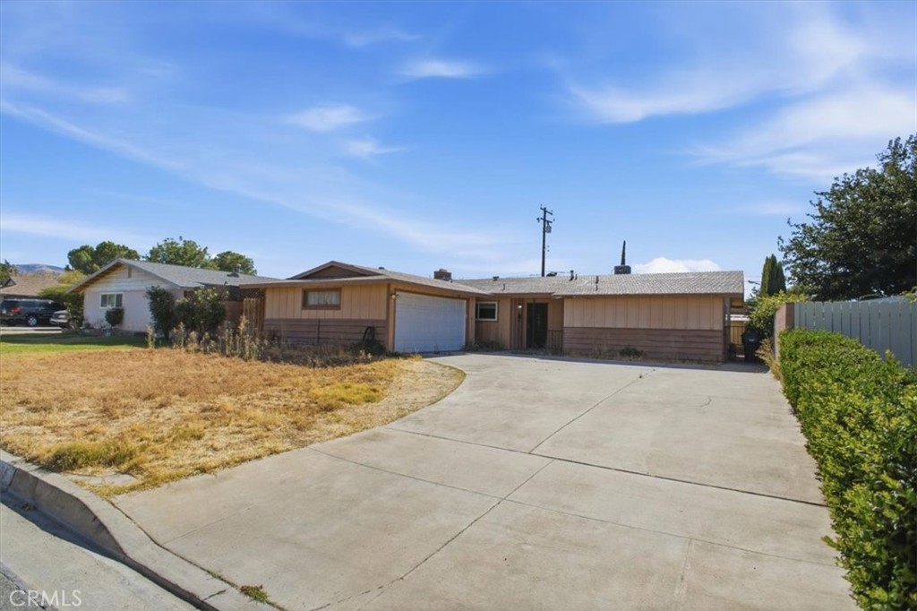 38905 2nd Street E, Palmdale, CA 93550 — photo 1