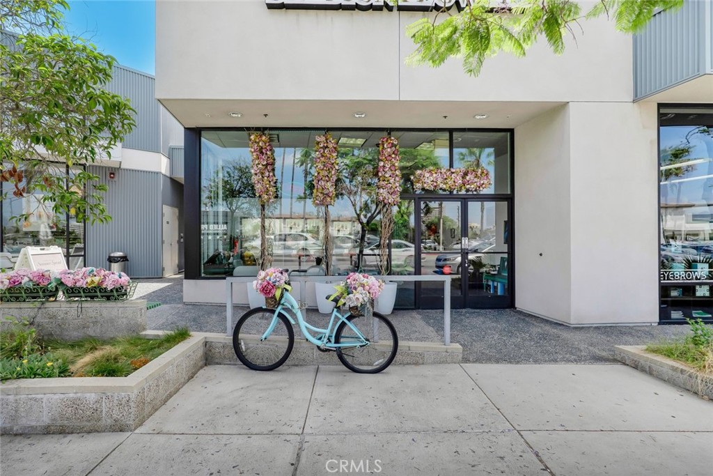 350 N Glendale Avenue D, Glendale, CA 91206 — photo 1