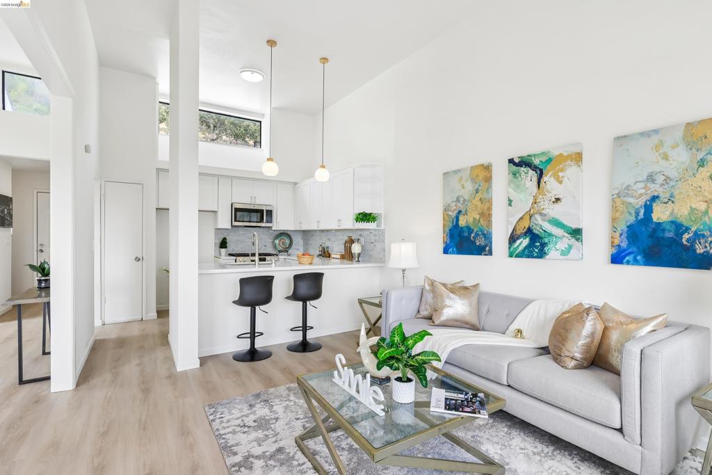 12 Madrid Ct, Novato, CA 94949 — photo 1