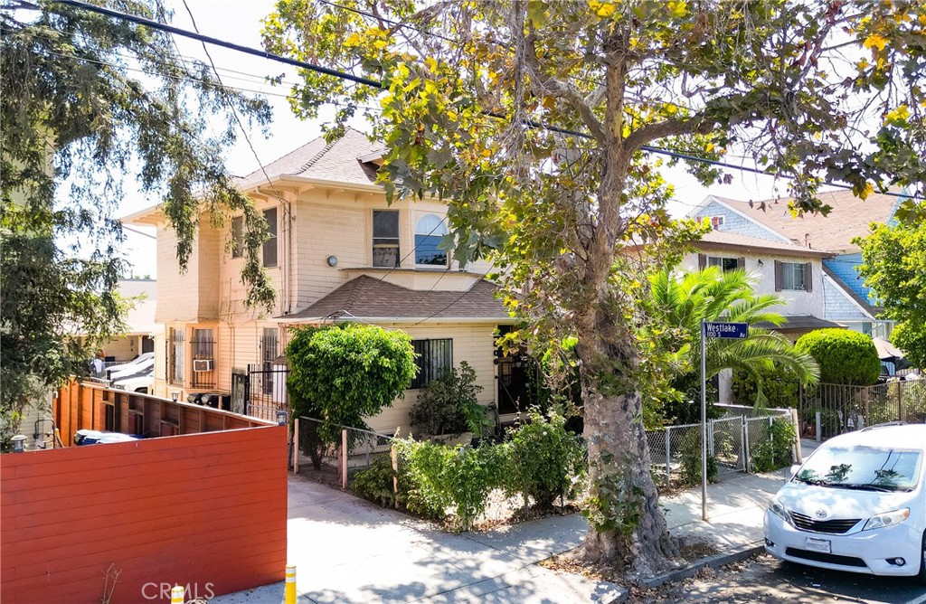 2006 12th 3, Los Angeles, CA 90006 — photo 1