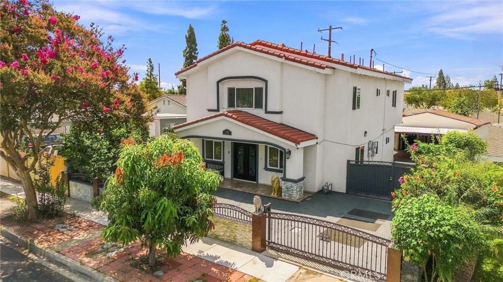 12122 207th, Lakewood, CA 90715 — photo 1