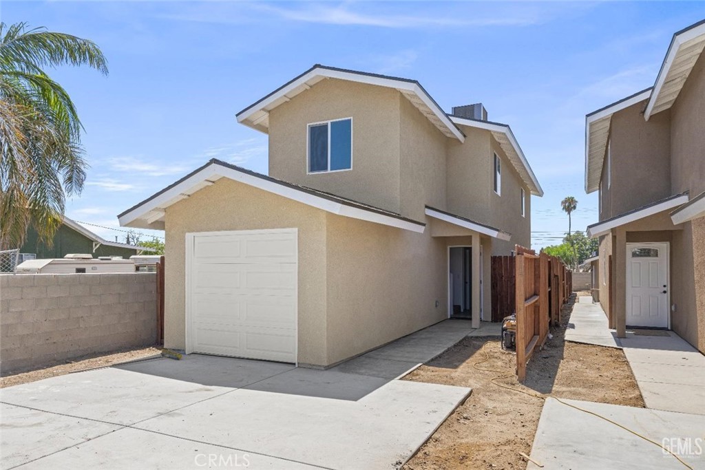 1417 Oregon, Bakersfield, CA 93305 — photo 1