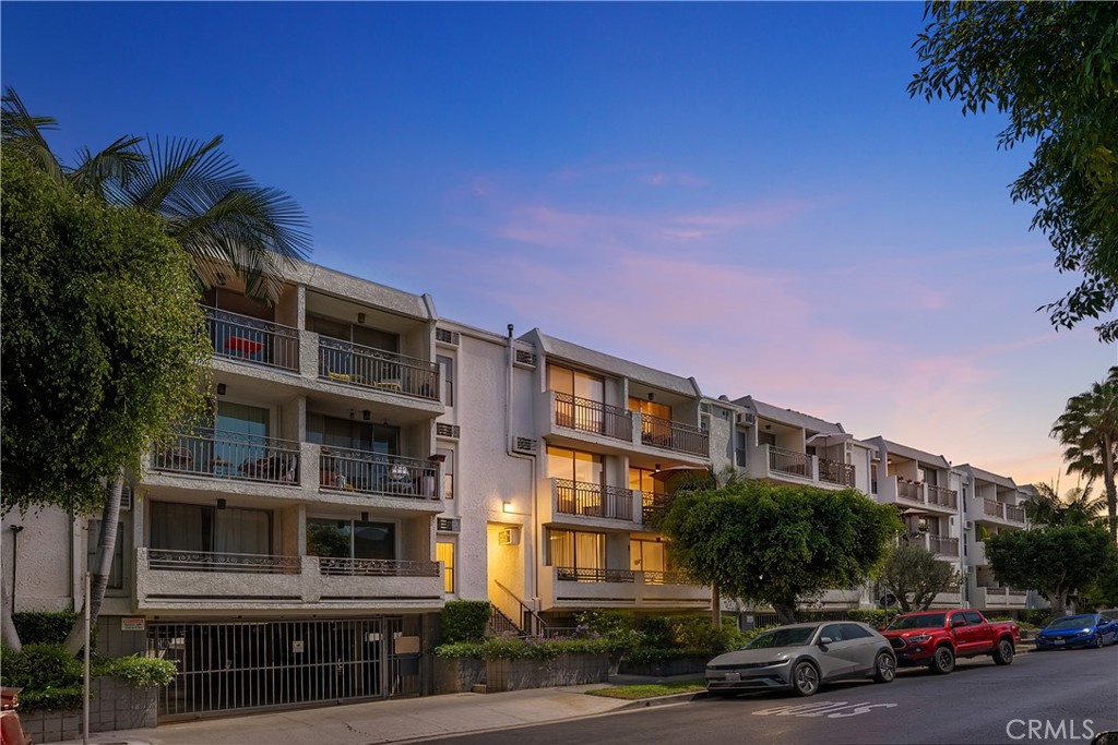 6151 Orange Street 308, Los Angeles, CA 90048 — photo 1