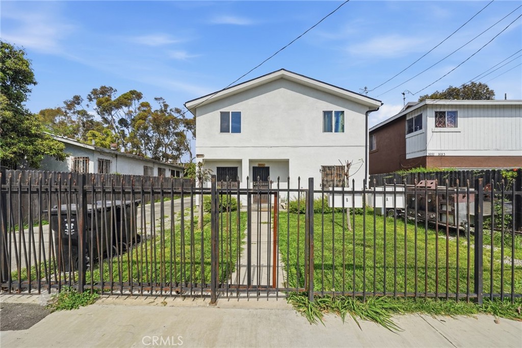 1645 E 117th Street, Los Angeles, CA 90059 — photo 1