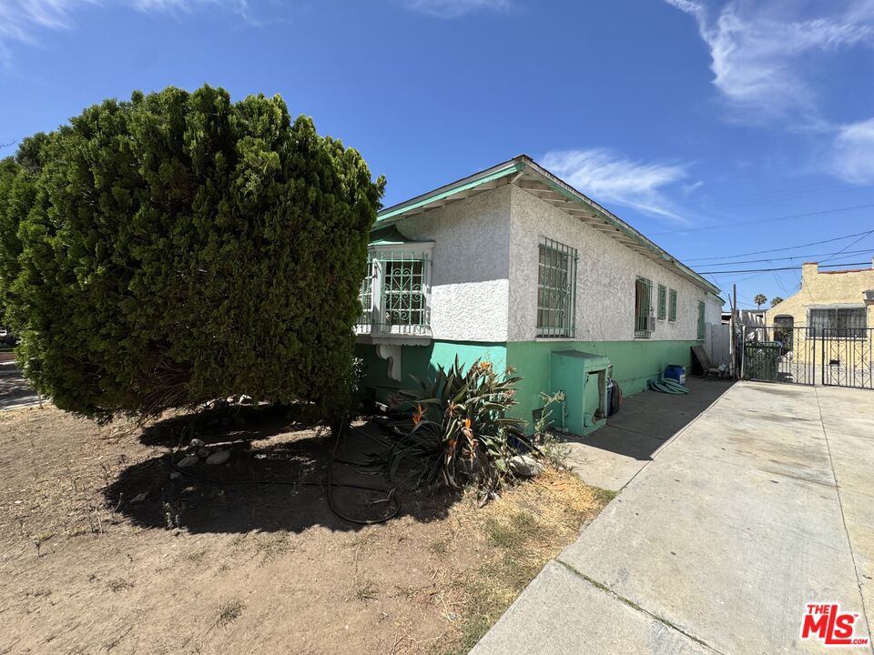 1725 S Highland Avenue, Los Angeles, CA 90019 — photo 1
