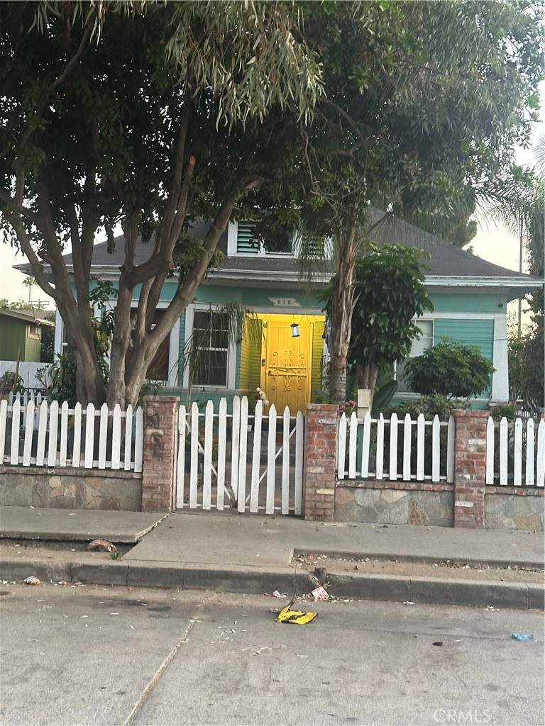 516 E 23rd, Los Angeles, CA 90011 — photo 1