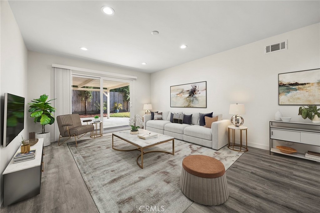 369 San Juan Way, La Canada Flintridge, CA 91011 — photo 1