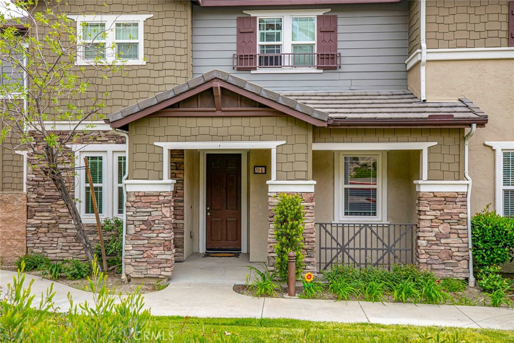 16652 Nicklaus Drive 94, Sylmar, CA 91342 — photo 1