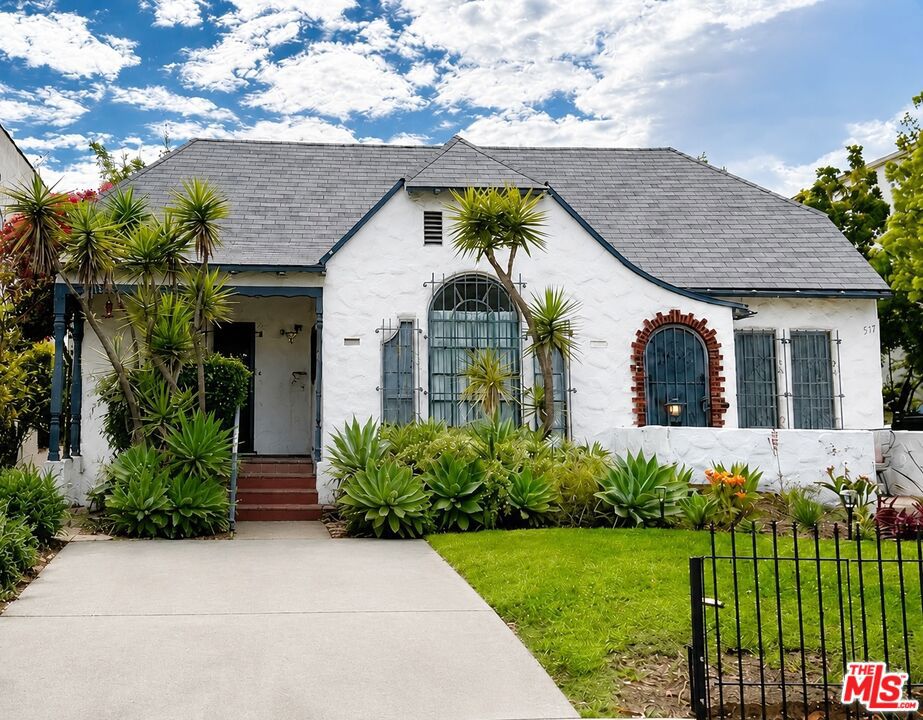 515 N Hayworth Avenue, Los Angeles, CA 90048 — photo 1