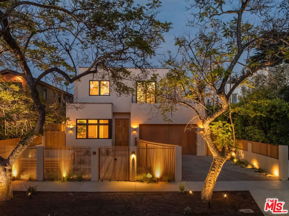 420 N Kings Road, Los Angeles, CA 90048 — photo 1