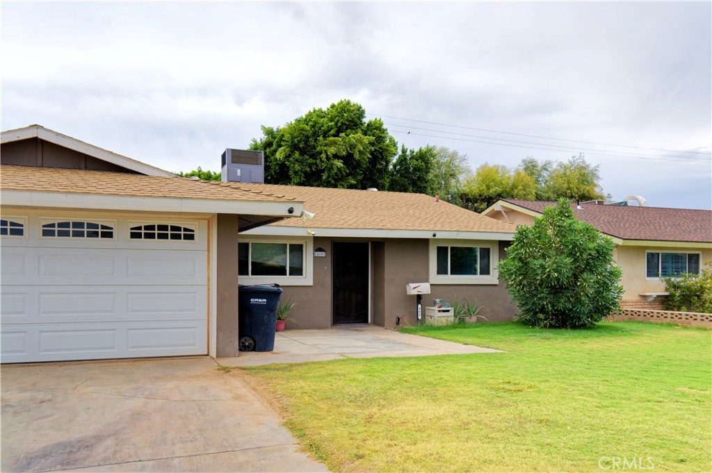 460 Seville, Blythe, CA 92225 — photo 1
