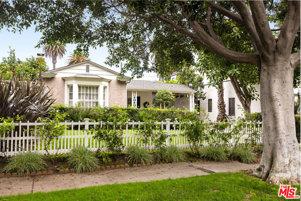 2222 Camden Avenue, Los Angeles, CA 90064 — photo 1