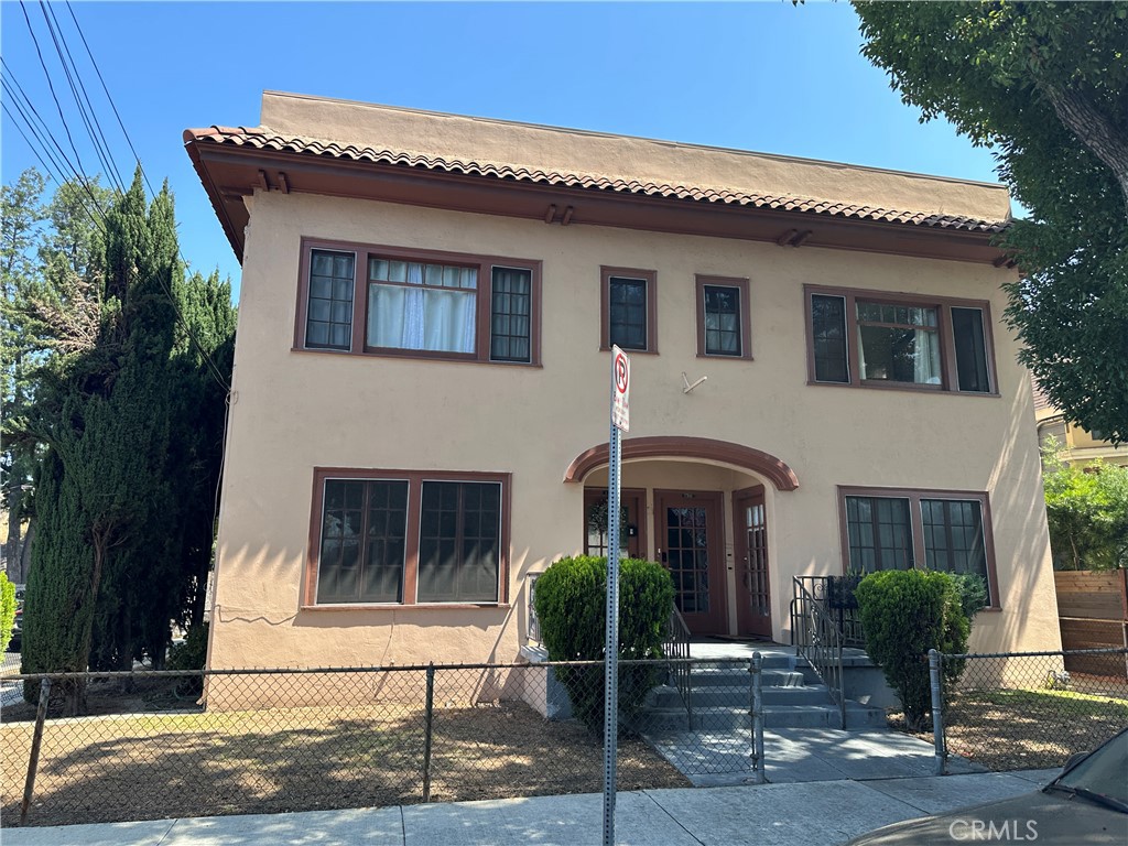 2134 Magnolia, Los Angeles, CA 90007 — photo 1