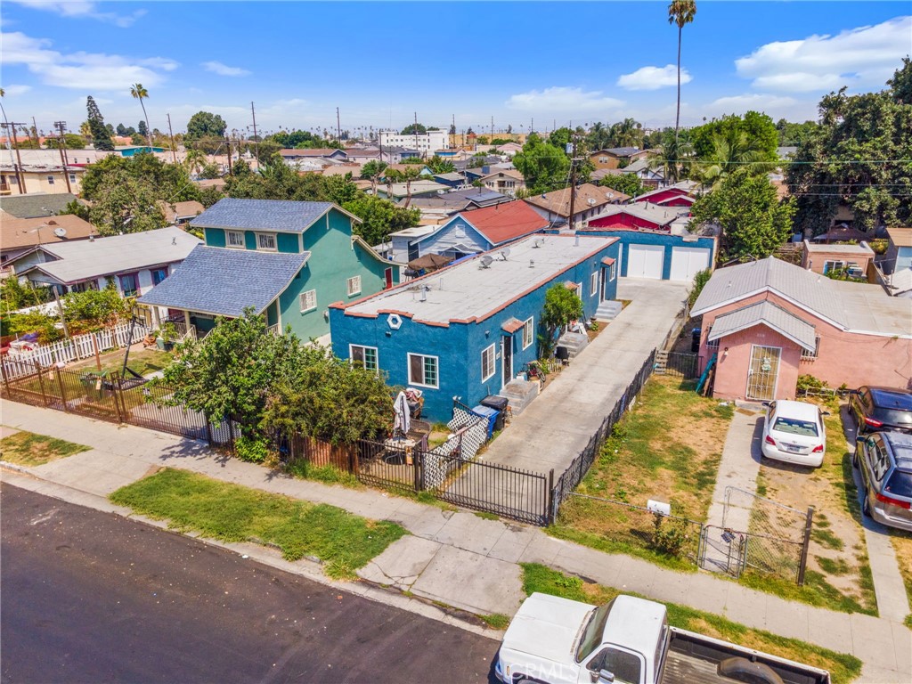 135 E 77th Street, Los Angeles, CA 90003 — photo 1