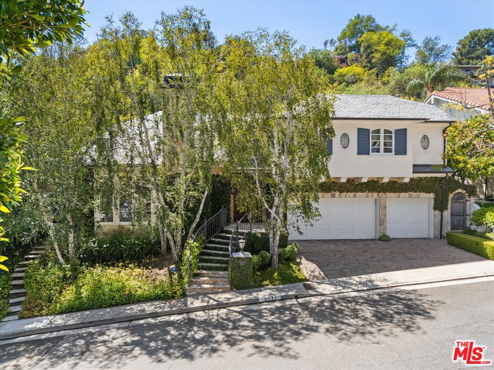 3171 Abington Drive, Los Angeles, CA 90210 — photo 1