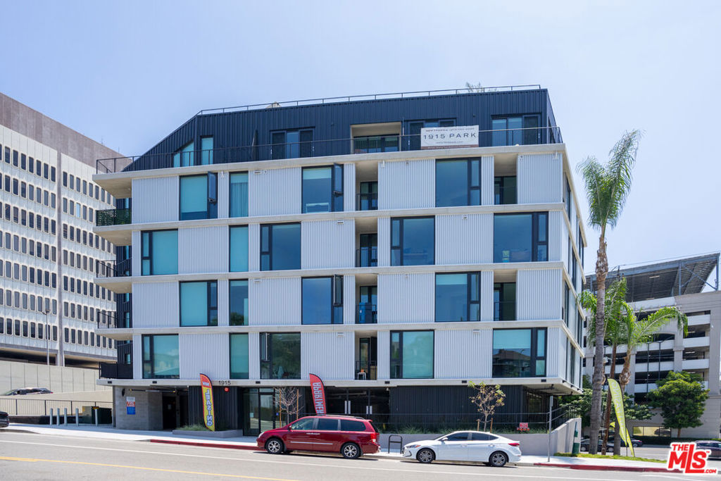 1915 Park Avenue, Los Angeles, CA 90026 — photo 1