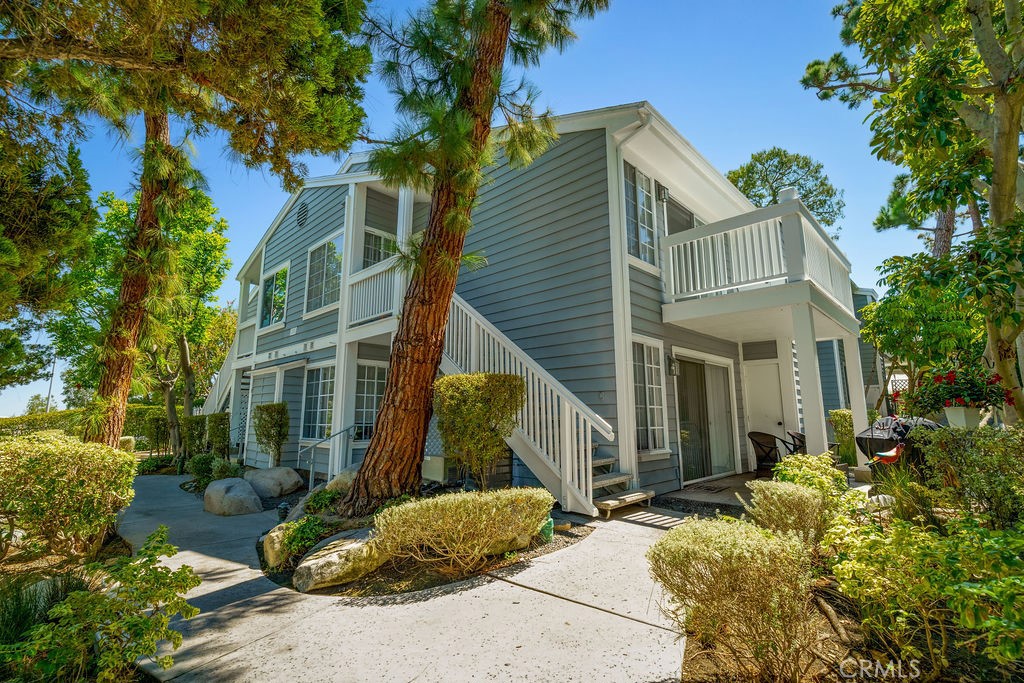 1301 Via Sebastian 18, San Pedro, CA 90732 — photo 1