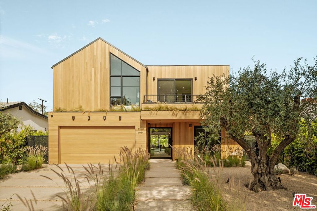 5034 Varna Avenue, Los Angeles, CA 91423 — photo 1