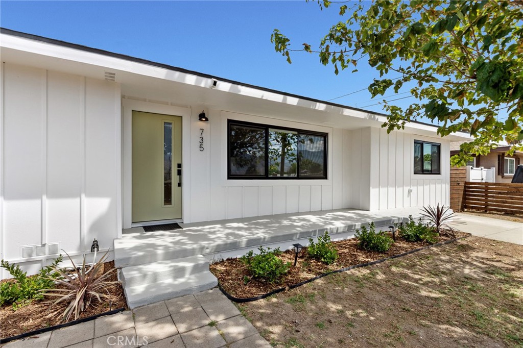 735 E Wilson Street, Banning, CA 92220 — photo 1
