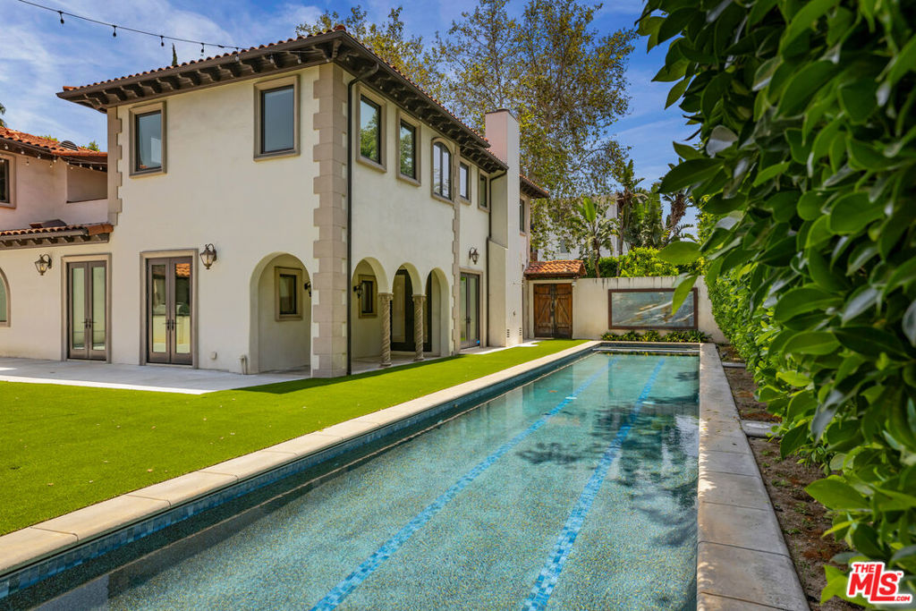 11159 La Maida Street, Los Angeles, CA 91601 — photo 1