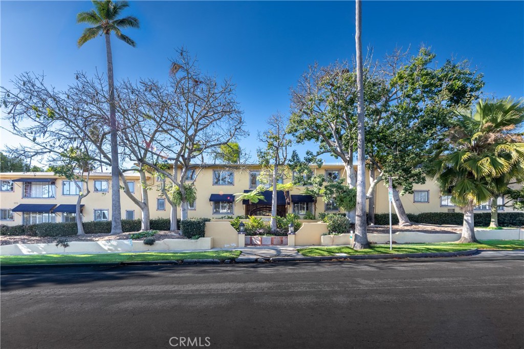 1615 N Laurel Avenue 203, Los Angeles, CA 90046 — photo 1