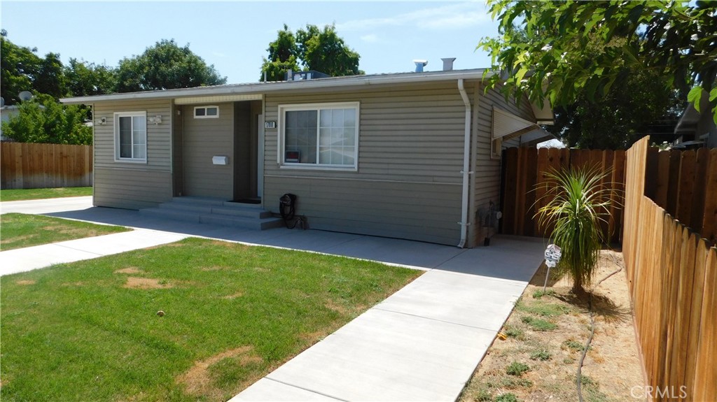 1780 W 8th, Merced, CA 95341 — photo 1