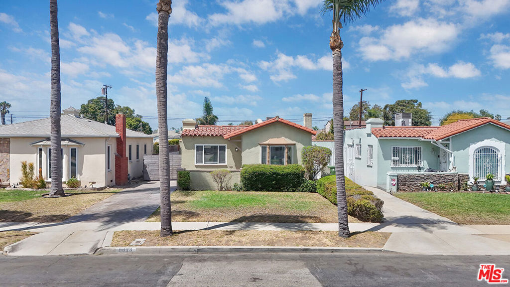8823 S Wilton Place, Los Angeles, CA 90047 — photo 1
