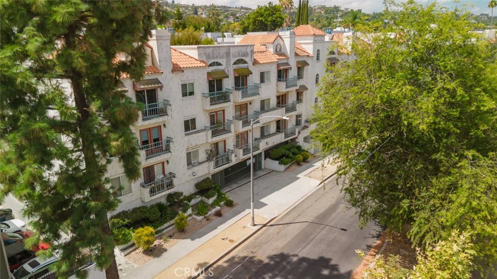 13220 Valleyheart Drive 202, Studio City, CA 91604 — photo 1