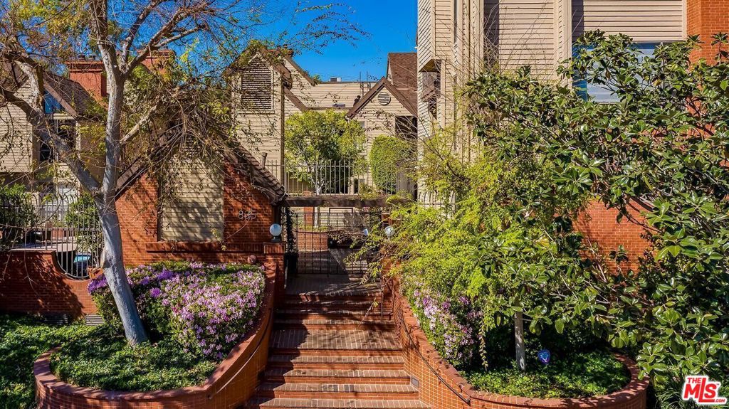 835 S Lucerne Boulevard 205, Los Angeles, CA 90005 — photo 1