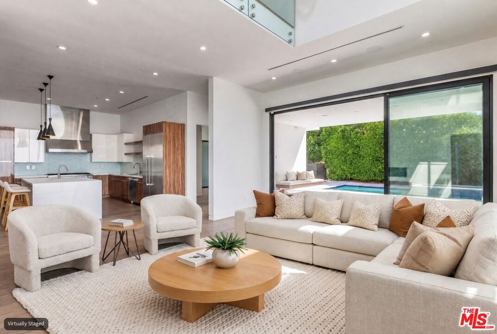 458 S Sycamore Avenue, Los Angeles, CA 90036 — photo 1