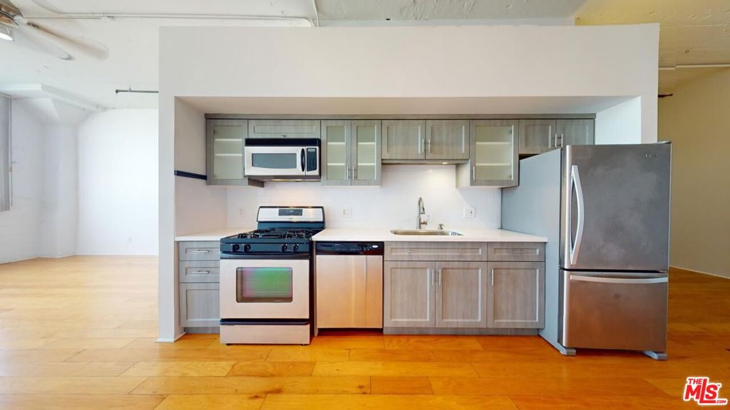 420 S San Pedro Street 421, Los Angeles, CA 90013 — photo 1