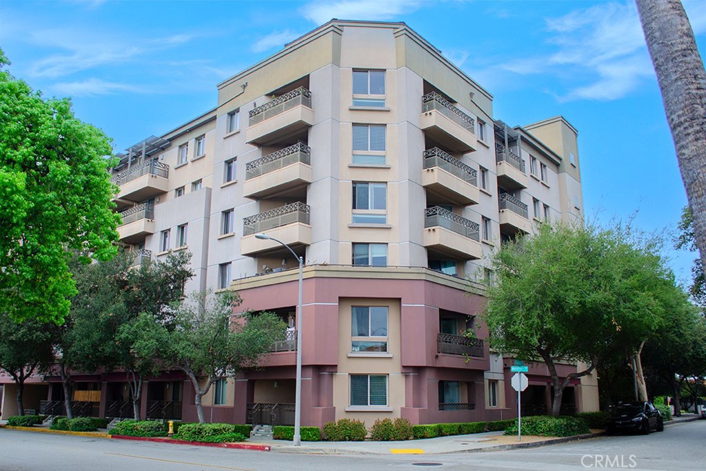 931 E Walnut Street 316, Pasadena, CA 91106 — photo 1