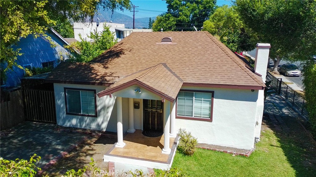300 N Carmelo, Pasadena, CA 91107 — photo 1