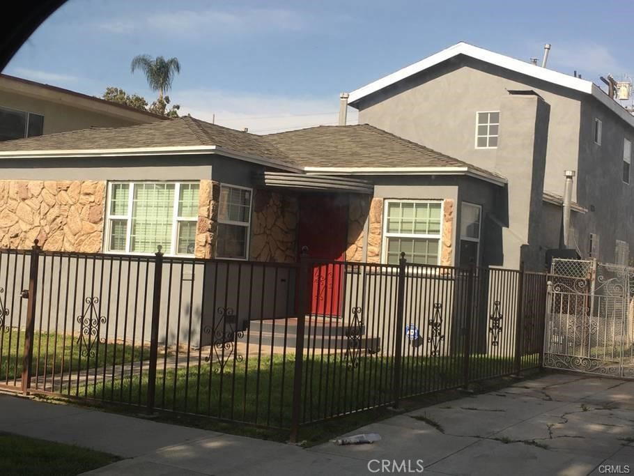 2205 S Spaulding, Los Angeles, CA 90016 — photo 1