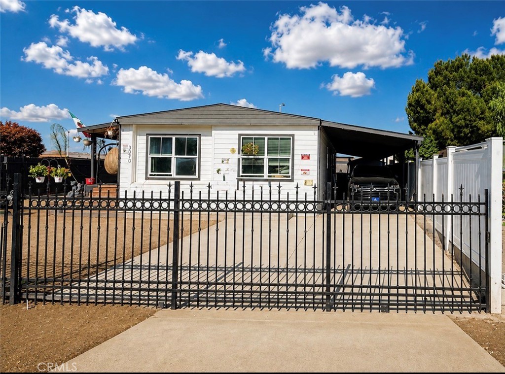 3070 Santo Tomas, Perris, CA 92571 — photo 1