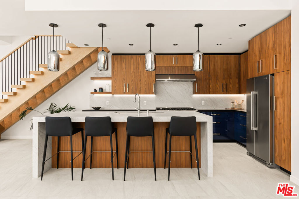 212 Bay Street 103, Santa Monica, CA 90405 — photo 1