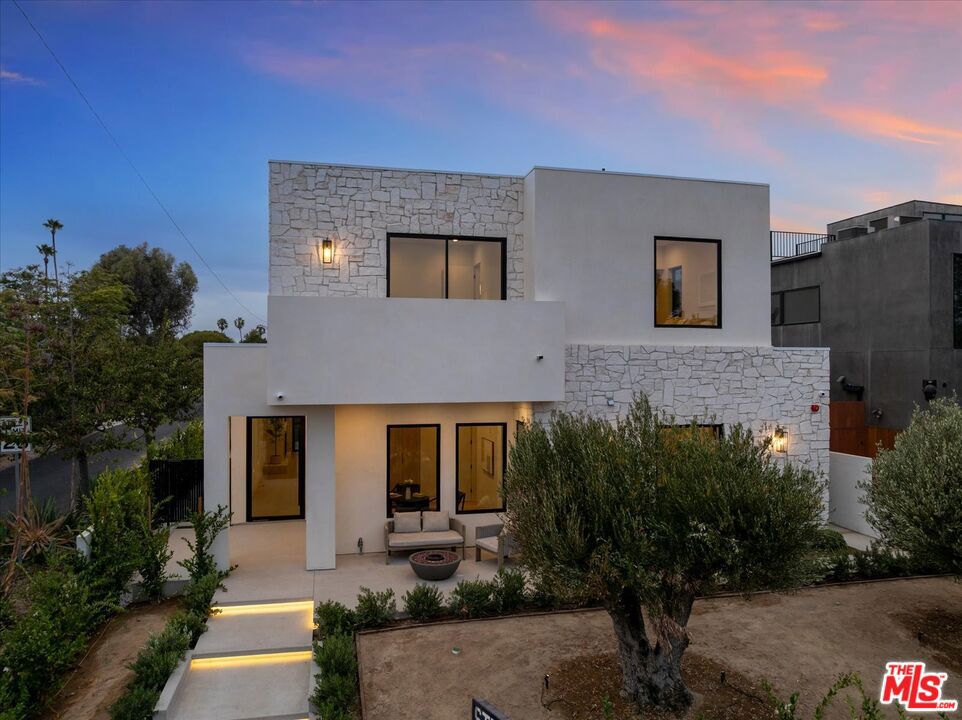 12625 Preston Way, Los Angeles, CA 90066 — photo 1