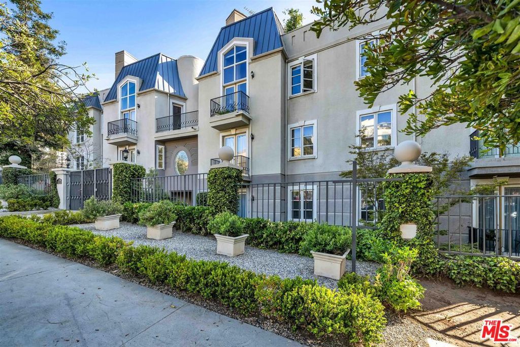 15510 W Sunset Boulevard 304, Los Angeles, CA 90272 — photo 1