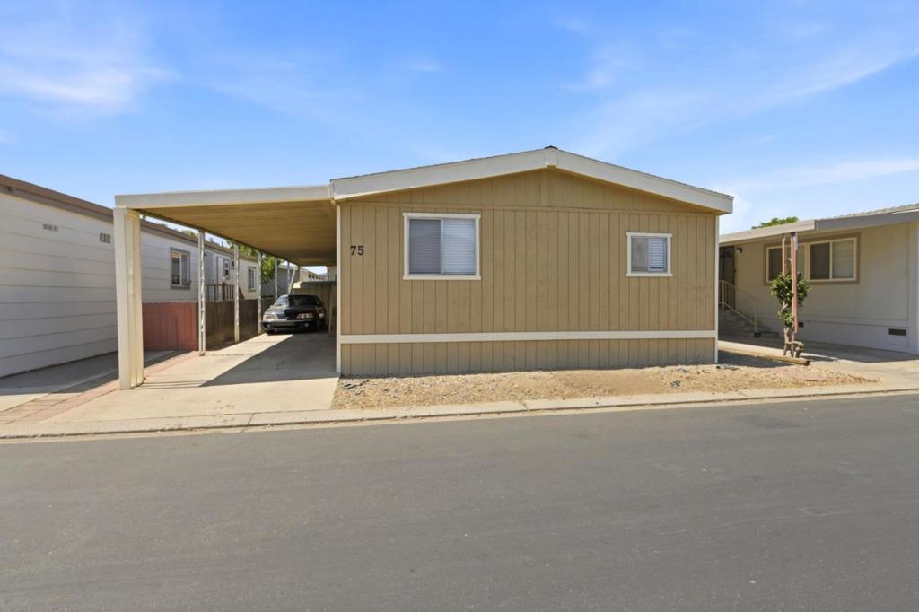 812 W Clover Road 75, Tracy, CA 95376 — photo 1