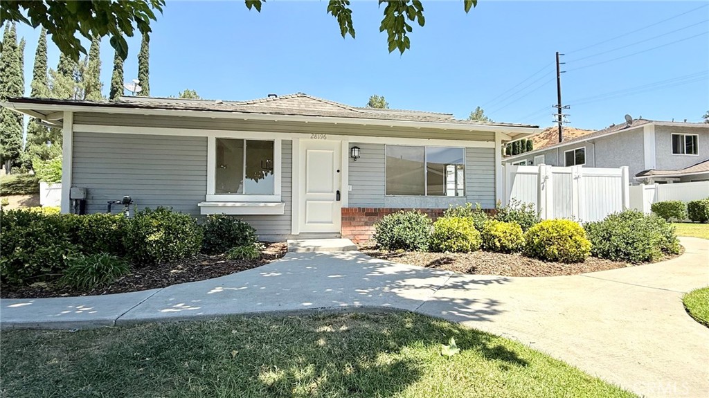 28196 Robin, Saugus, CA 91350 — photo 1