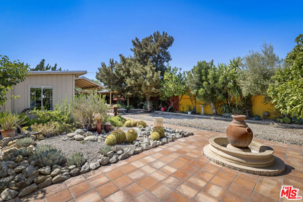 6033 Fulcher Avenue, Los Angeles, CA 91606 — photo 1
