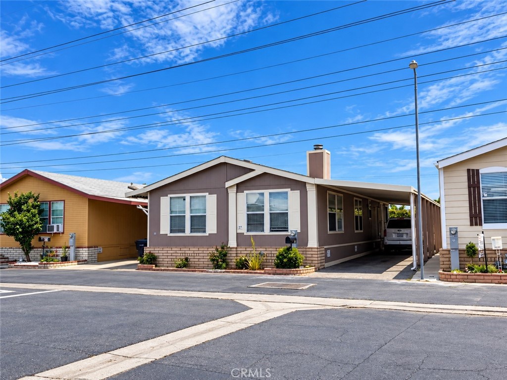 16600 Downey 27, Paramount, CA 90723 — photo 1