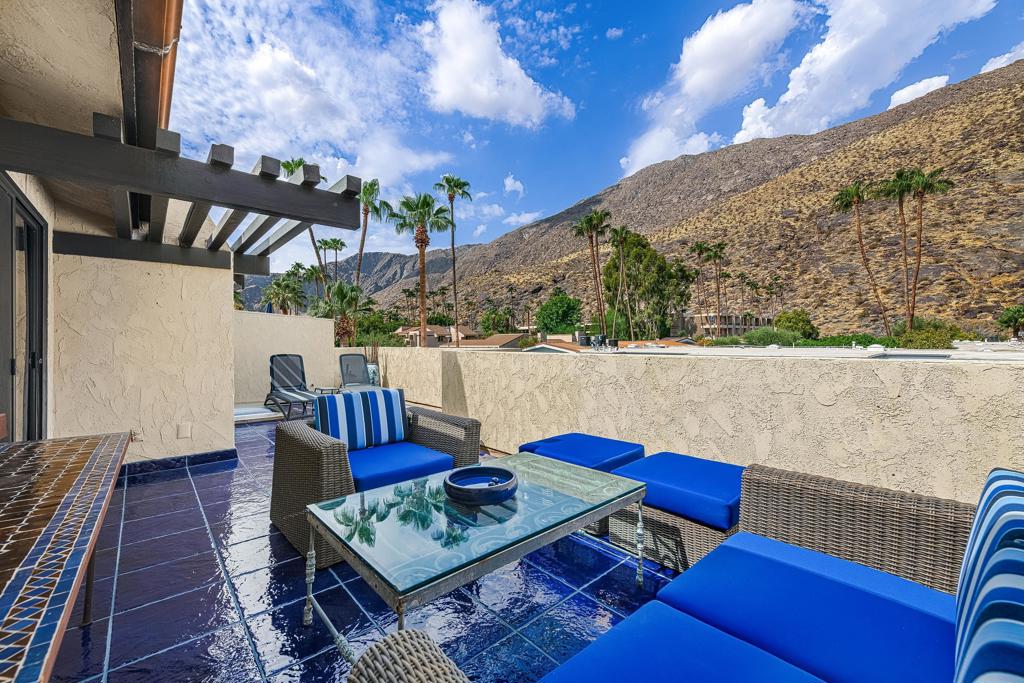 572 W Arenas Road 2, Palm Springs, CA 92262 — photo 1