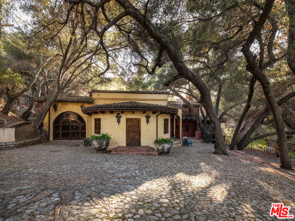 1135 N Topanga Canyon Boulevard, Topanga, CA 90290 — photo 1